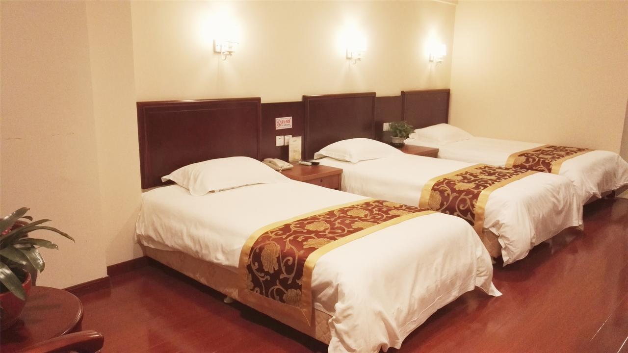Greentree Inn Jiangsu Yancheng Dongtai Honglan Road Pedestrian Street Express Hotel Bagian luar foto