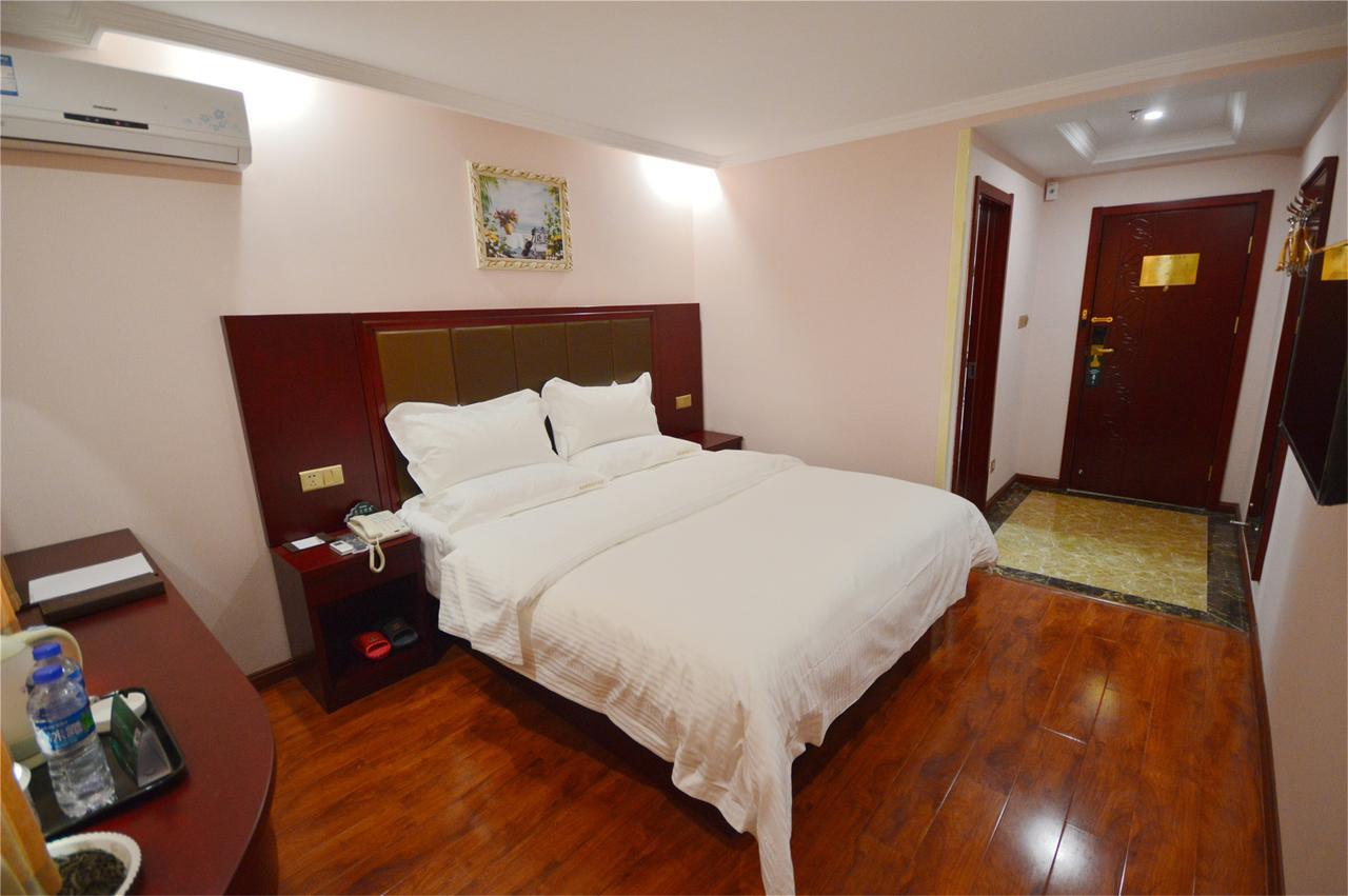 Greentree Inn Jiangsu Yancheng Dongtai Honglan Road Pedestrian Street Express Hotel Bagian luar foto